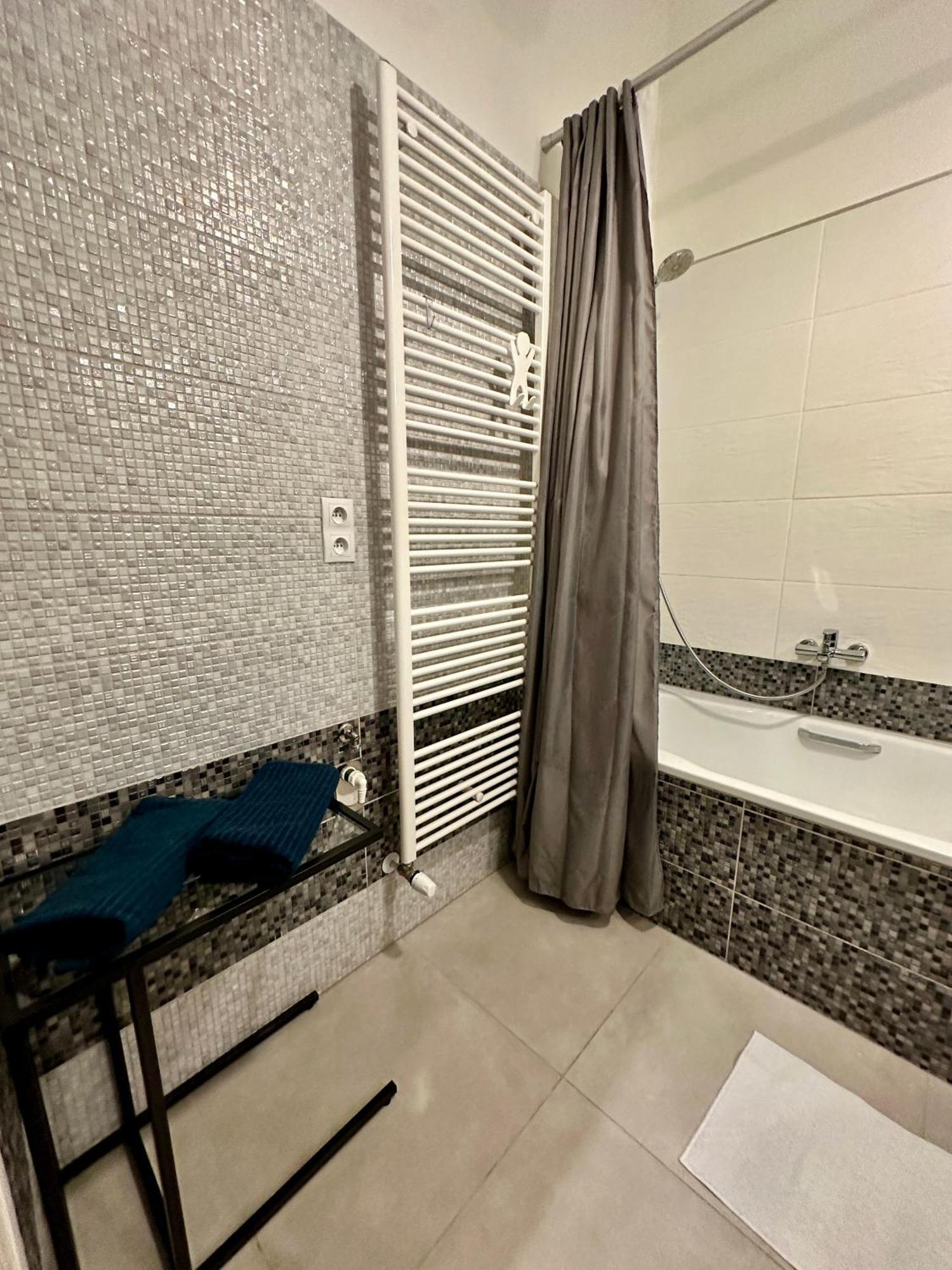 Royal City Centre Apartment Poprad Exteriör bild