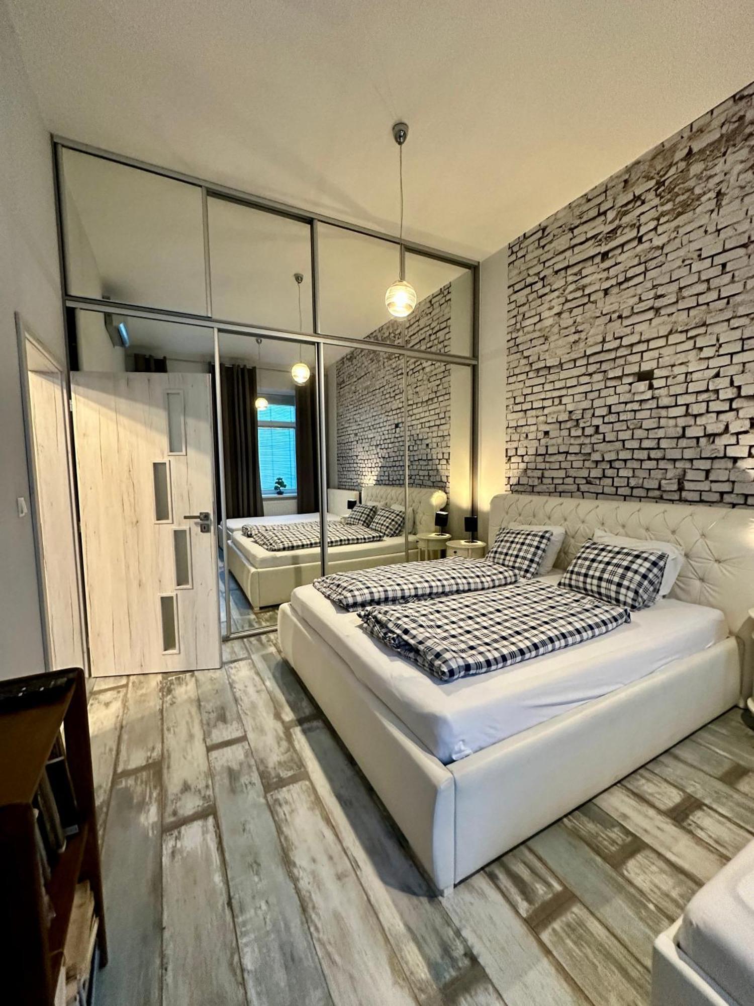 Royal City Centre Apartment Poprad Exteriör bild